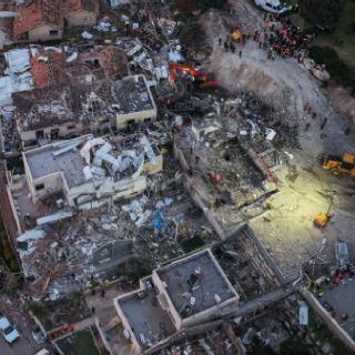 Israel busca a 11 personas desaparecidas tras impacto de misil iraní que dejó al menos nueve muertos