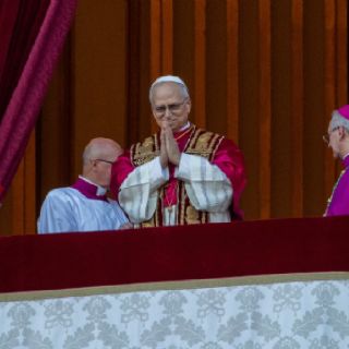 Papa León XIV acepta renuncia de sacerdote arrestado en San Diego por malversación y lavado