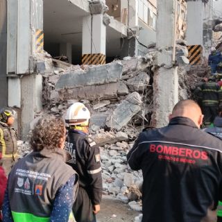 Confirman la muerte de tercer trabajador por derrumbe de edificio en San Antonio Abad