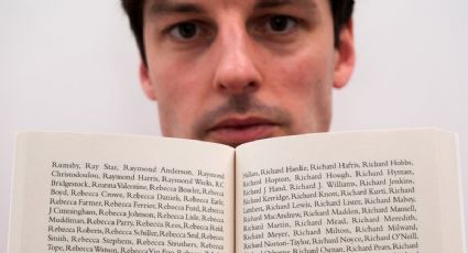 Alrededor de 10 mil escritores firman libro en blanco para protestar contra planes del gobierno británico sobre IA