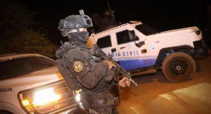 Enfrentamiento entre presuntos integrantes del CJNG y policías desata quema de vehículos en Michoacán