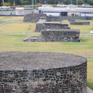 Entierro de una "mujer divina" en Tlatelolco revela cómo se trataba a quienes morían en el parto