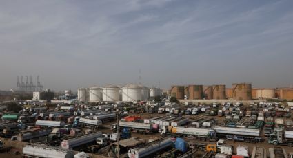 Precio del barril de petróleo de Brent supera los 100 dólares al cierre; es la cotización más alta desde 2022