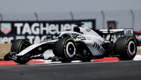 Checo Pérez queda en último lugar en la primera práctica del GP de China; los Mercedes hacen el 1-2 y siguen dominantes