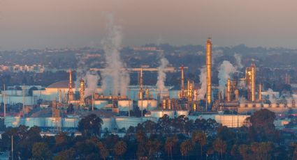 Oferta mundial de petróleo podría tener un recorte de ocho millones de barriles por día, advierte AIE ante cierre del estrecho de Ormuz