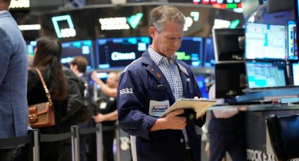 Wall Street cierra la jornada en rojo tras una semana marcada por amenazas en el estrecho de Ormuz