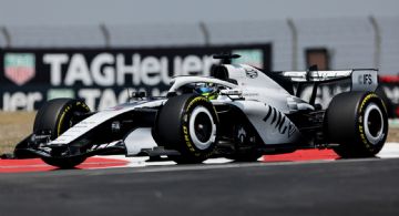 ¡Hace 'milagros'! Checo Pérez termina en el lugar 15 del GP de China y Cadillac completa la primera carrera de su historia en F1 con sus dos pilotos