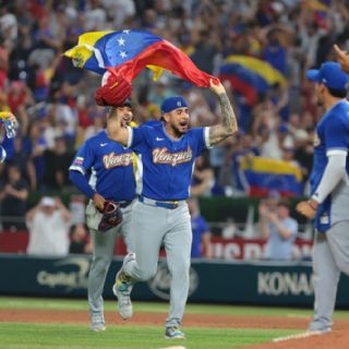 Venezuela le remonta a Italia y enfrentará a EU en la Final del Clásico Mundial de Beisbol