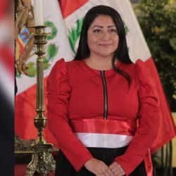 Primera ministra de Perú renuncia un día antes de que el Congreso diera voto de confianza a nuevo gobierno