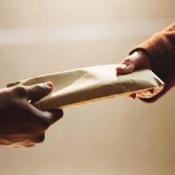 EU busca incautar casi 15 millones de dólares de lavado de dinero a cárteles