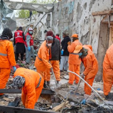 Incrementa a 400 el número de muertos por ataque a hospital en Afganistán; India lo tilda de masacre