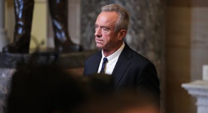 Decisión judicial revierte temporalmente políticas sobre vacunas de Robert Kennedy  Jr.