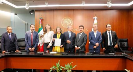Presenta Sheinbaum al Senado “plan B” de la reforma electoral 