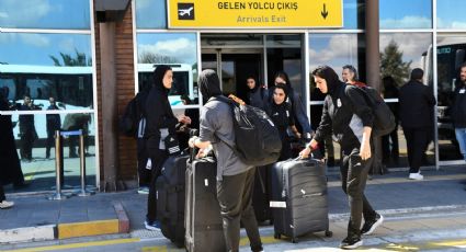 La selección de futbol femenil de Irán regresa a su país tras retirar solicitudes de asilo por temor a represalias del gobierno