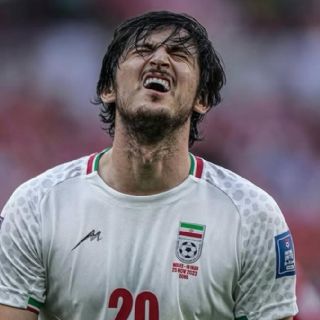 Sardar Azmoun, estrella de Irán, es expulsado de la selección al ser acusado de deslealtad