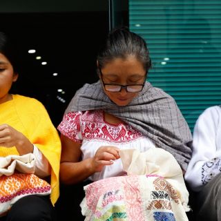 "Cuidar es resistir": mujeres indígenas y afromexicanas defienden sus conocimientos ancestrales