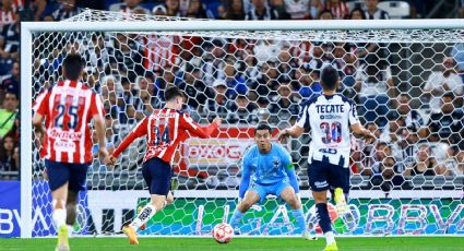 Televisa recibe críticas al cortar la transmisión del Rayados-Chivas en pleno partido