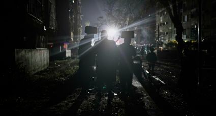 Misiles iraníes golpean el sur de Israel cerca de centro nuclear y dejan decenas de heridos