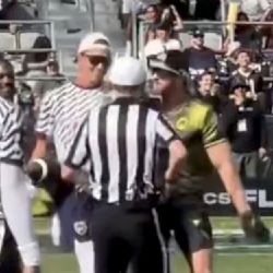 Tom Brady le lanza un balonazo a Logan Paul en un partido de Flag Football y el luchador quería pelea con el exquarterback