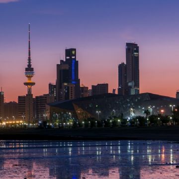 Kuwait cierra su espacio aéreo tras ataques de Irán a bases de EU