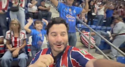 Aficionado de Chivas se hace viral tras caer de las escaleras del Estadio BBVA luego del penalti atajado por el ‘Tala’ Rangel