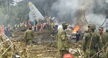 Suman al menos 34 militares fallecidos por el accidente de un avión Hércules al sur de Colombia