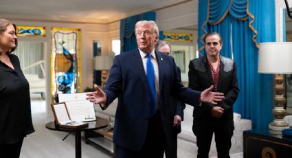 "¡Todo el mundo ama a Elvis!": Trump visita Graceland, la mansión de Presley en Memphis