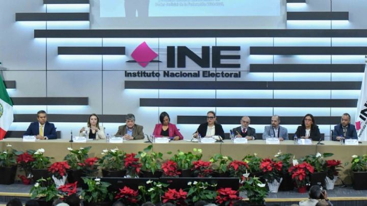 Despiden en el INE a los consejeros Jaime Rivera, Dania Ravel y Claudia Zavala
