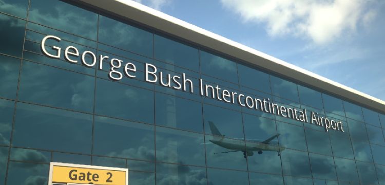 Aeropuertos de Houston registran largas filas pese a despliegue del ICE