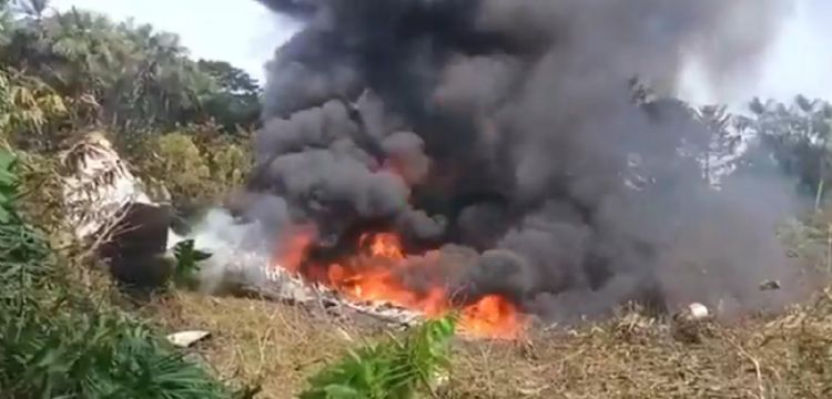 Se accidenta avión de la Fuerza Aérea de Colombia; reportan que llevaba más de 100 soldados a bordo