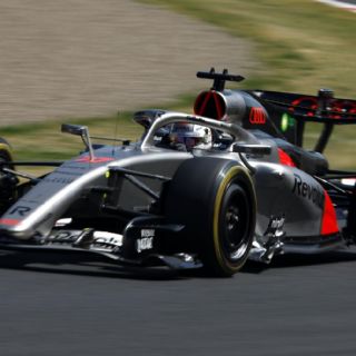 Checo Pérez, vigésimo en segunda práctica del GP de Japón