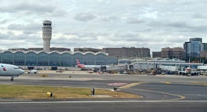 Suspenden vuelos en cinco aeropuertos de Washington por olor químico en un centro de control aéreo