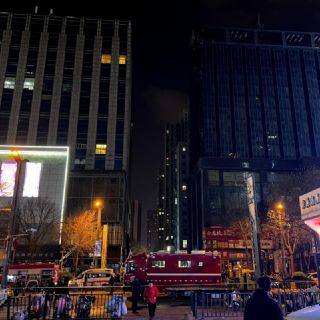 Incendio en un edificio en China deja al menos tres muertos y 23 heridos