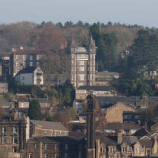 Sujeto atropella una multitud en Inglaterra; hay siete personas con heridas graves