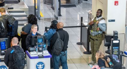 "Zar de la frontera" afirma que agentes del ICE permanecerán en aeropuertos hasta que sus operaciones vuelvan a la normalidad