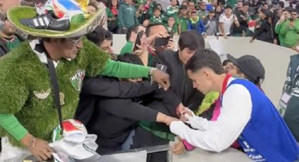 Aficionado que le arrebató el plumón a Álvaro Fidalgo recibe repudio general: piden que sea vetado de los juegos de México