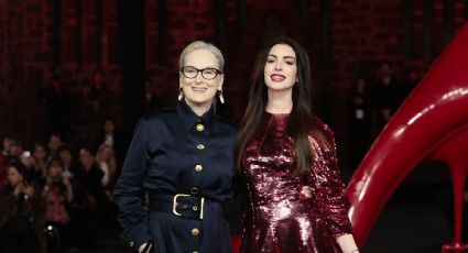 Meryl Streep y Anne Hathaway deslumbran en una pasarela nocturna en la CDMX al ritmo de "Vogue"