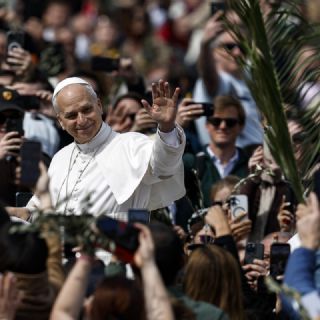 El papa León XIV será el portador de la cruz en su primer viacrucis de Viernes Santo en el Coliseo