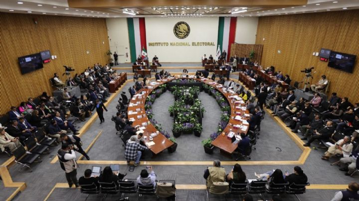 Piden formalmente cinco organizaciones al INE registrarse como partidos políticos