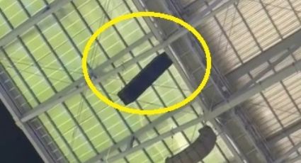 ¿Listo para el Mundial? Estadio de Rayados causa pánico con una bocina que quedó colgando en el techo; hace unos días tenía goteras