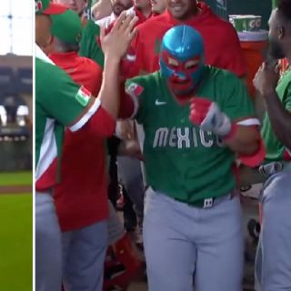 Con máscara de luchador festejan 1er jonrón de México en Clásico Mundial de Beisbol