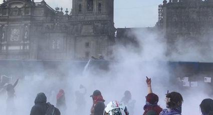 Marchas en el 8M: policías intentan disuadir con gas a las manifestantes en CDMX