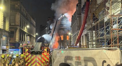 Cierran estación de tren en Gran Bretaña tras incendio de tienda de vapeadores en Glasgow