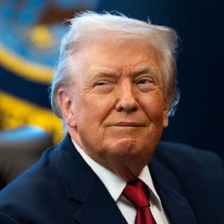 "Podría haber una toma amistosa": Trump afirma que negocia con Cuba