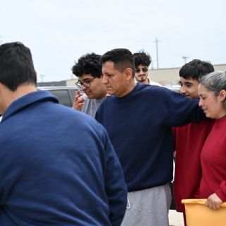 Autoridades de Texas liberan a dos jóvenes mariachis, a sus padres y a su hermano menor