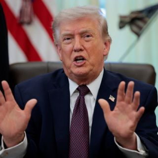 "Lo consideraremos cuando reabran Ormuz": Trump afirma que Irán le ha pedido un alto al fuego