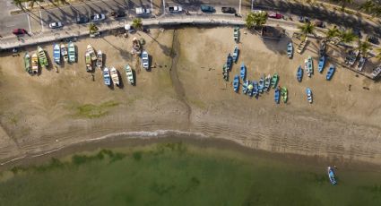 Gobierno ofrece 15 mil pesos a pescadores afectados por el derrame en el Golfo de México a través de una Tarjeta del Bienestar