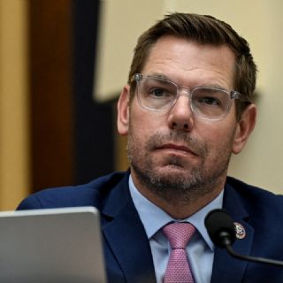 Mujeres acusan de agresión sexual a congresista demócrata y aspirante a gobernador de California