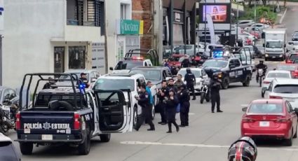 Detienen a alcalde morenista de Veracruz junto con personas armadas; lo liberan por "confusión"