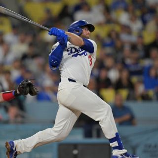 Max Muncy conecta tres jonrones en triunfo de Dodgers ante Rangers